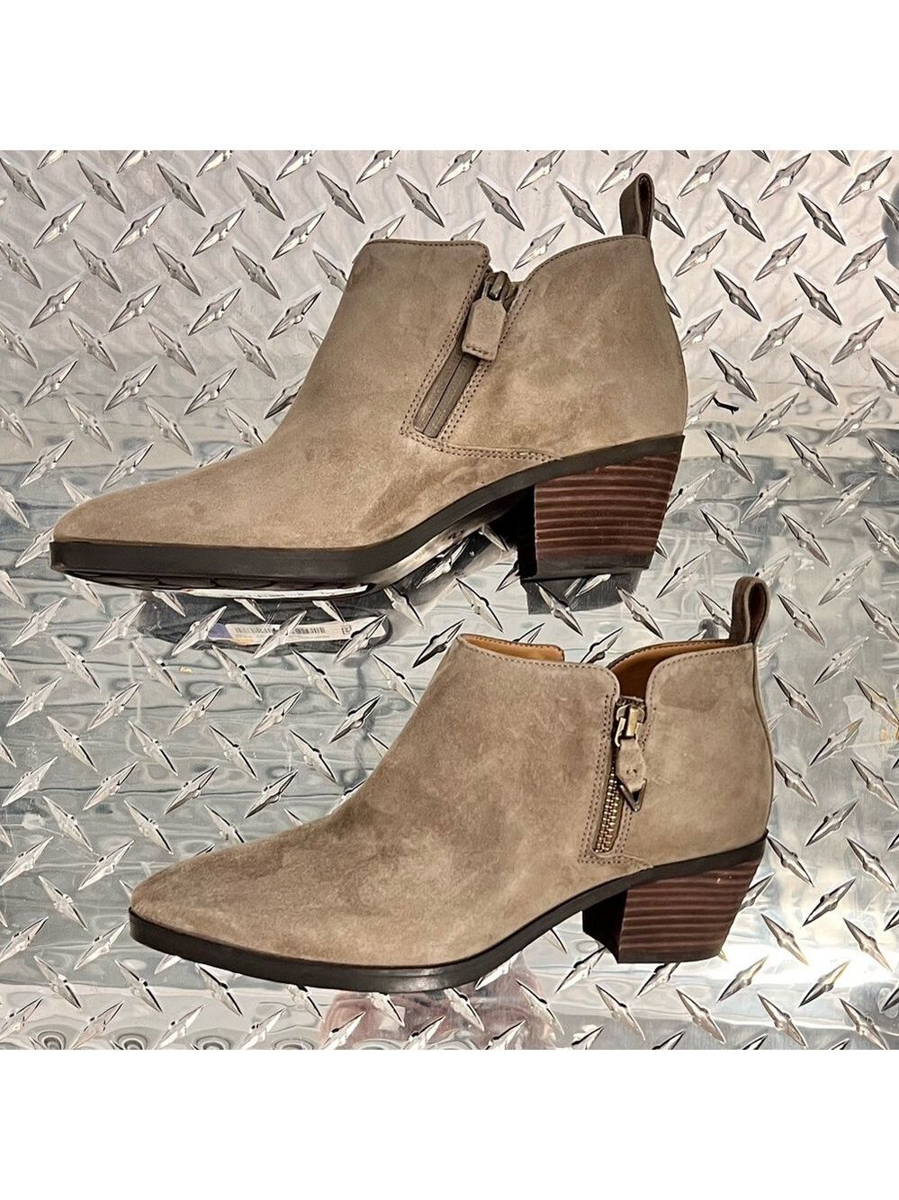 NWOB $169 Waterproof Vionic Cecily Suede Bootie - Stone - - Picture 9 of 13